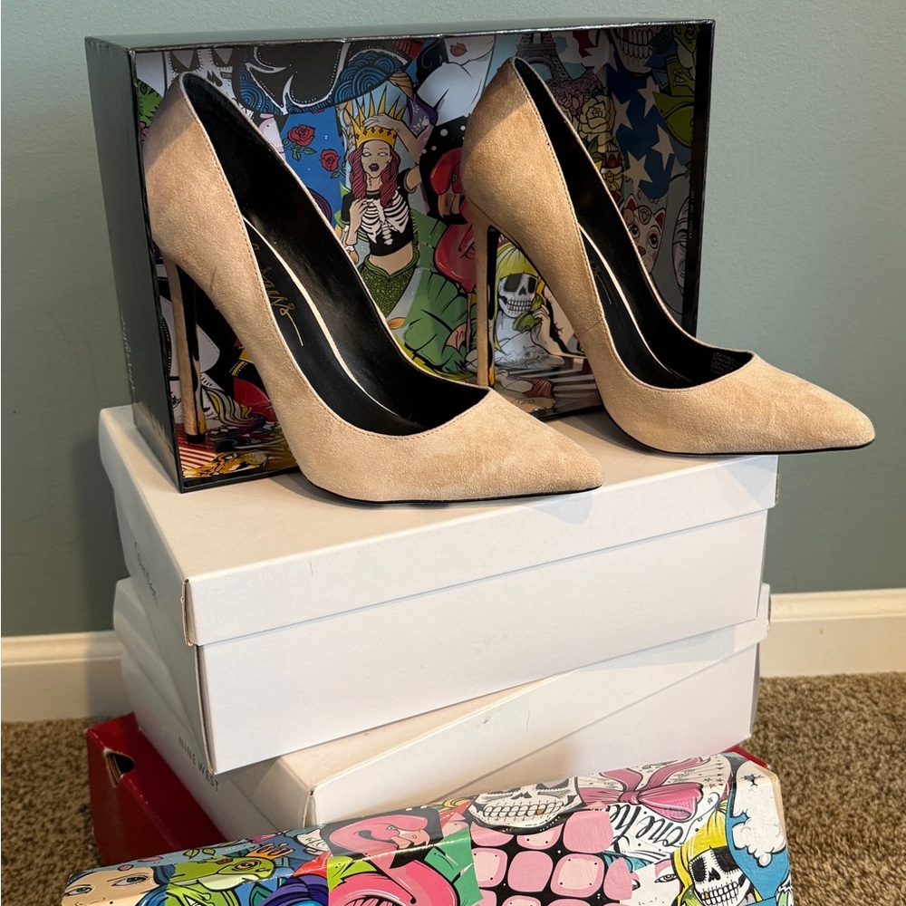 *RARE* Taylor Says Nude Suede Pointed Toe Stiletto Pumps Size 10